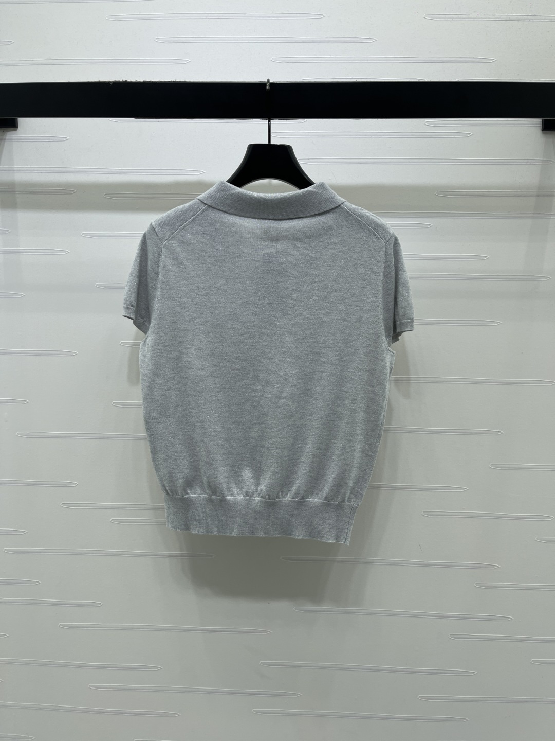 Women's short sleeves